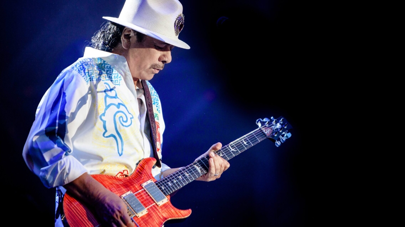 Carlos Santana





The Sentient Tour 2013





Ippodromo del Galoppo, Milano





26 luglio 2013




This image is copyright © Roberto Finizio. All right reserved. This photo must not be used under ANY circumstances without written consent.

 for info and photos visit my website www.robertofinizio.it



Questa immagine è protetta da copyright © Roberto Finizio. Tutti i diritti sono riservati. L'immagine non deve essere utilizzata in nessun caso senza autorizzazione scritta dell'autore.

 per info e materiale fotografico visita il mio sito www.robertofinizio.it