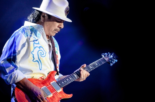 Carlos Santana





The Sentient Tour 2013





Ippodromo del Galoppo, Milano





26 luglio 2013




This image is copyright © Roberto Finizio. All right reserved. This photo must not be used under ANY circumstances without written consent.

 for info and photos visit my website www.robertofinizio.it



Questa immagine è protetta da copyright © Roberto Finizio. Tutti i diritti sono riservati. L'immagine non deve essere utilizzata in nessun caso senza autorizzazione scritta dell'autore.

 per info e materiale fotografico visita il mio sito www.robertofinizio.it